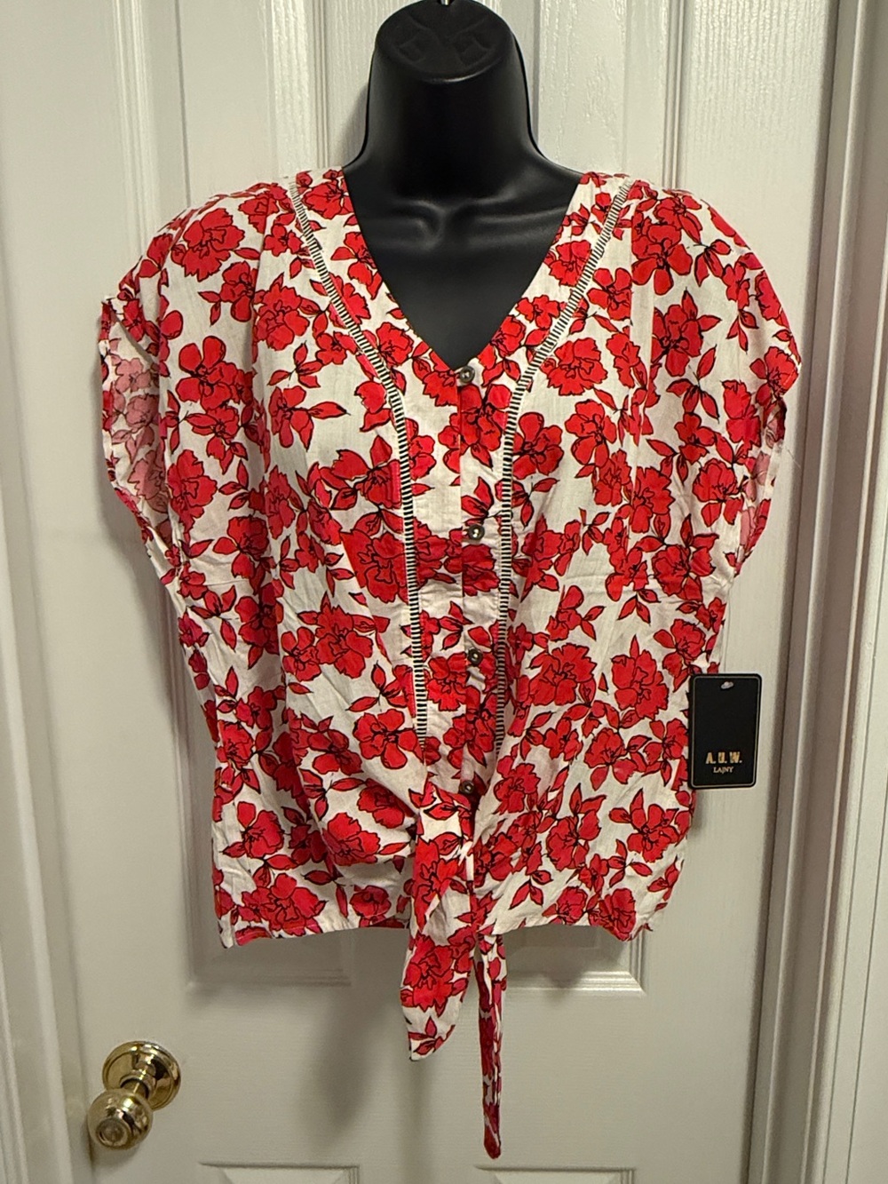 AUW Red and White Floral Tie-Front V-Neck Blouse